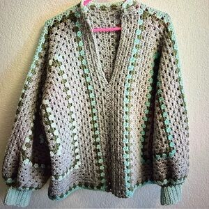 New women's 2x handmade crochet sweater